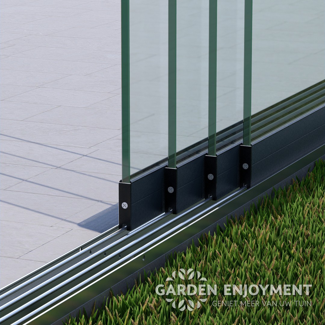 4 rail glazen schuifwand antraciet RAL 7016S van 389 cm breed en een totale hoogte van 235 cm GE01