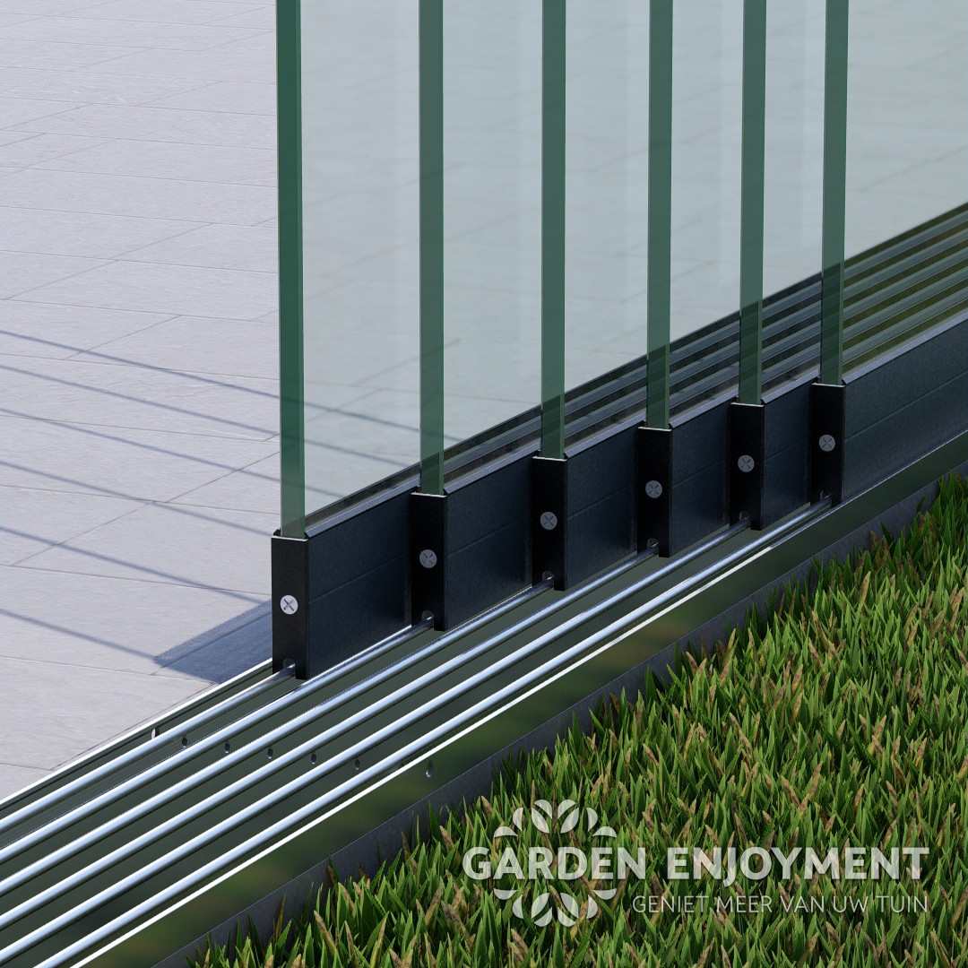 6 rail glazen schuifwand antraciet RAL 7016S van 583 cm breed en een totale hoogte van 235 cm GE01